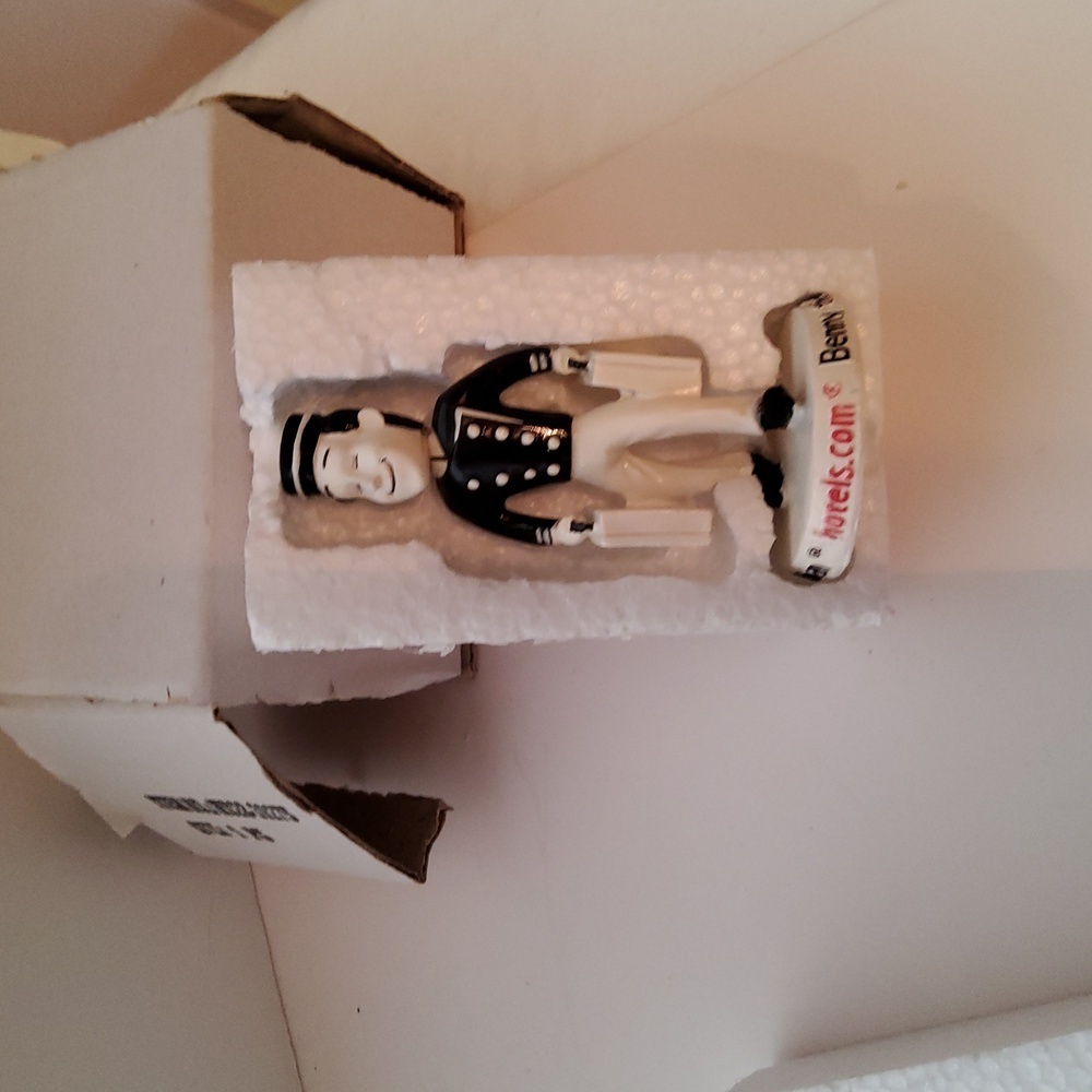 Benny the Bellman hotels.com